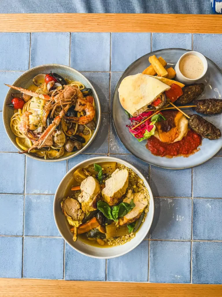 PLATS RESTAURANT BIKUBE
